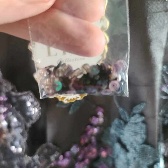 Formal dress size 12 (more like a 10) Boutique Item - Picture 8 of 9